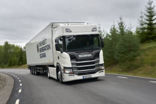 Scania lança na Europa nova geração de caminhões híbridos